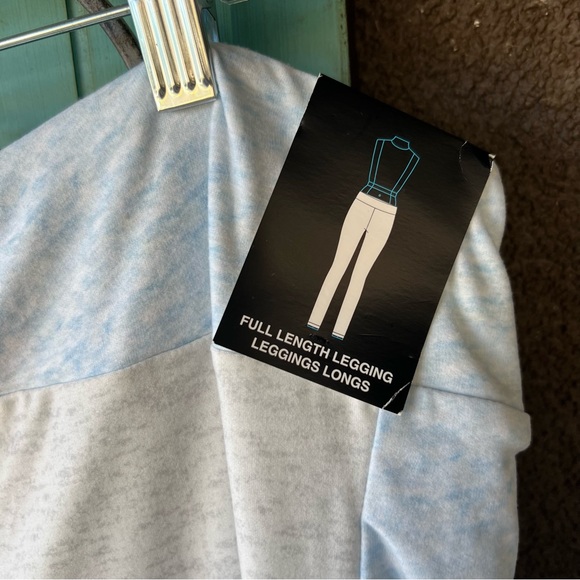 NWT Disney Parks Disney Movie Dogs Leggings A Walk in the Park Women 2X New - Picture 3 of 9